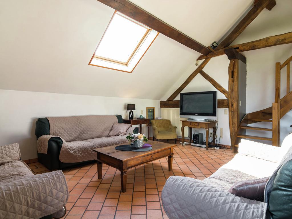 Spacious Farmhouse In Fontenelle With Garden Walcourt Екстериор снимка