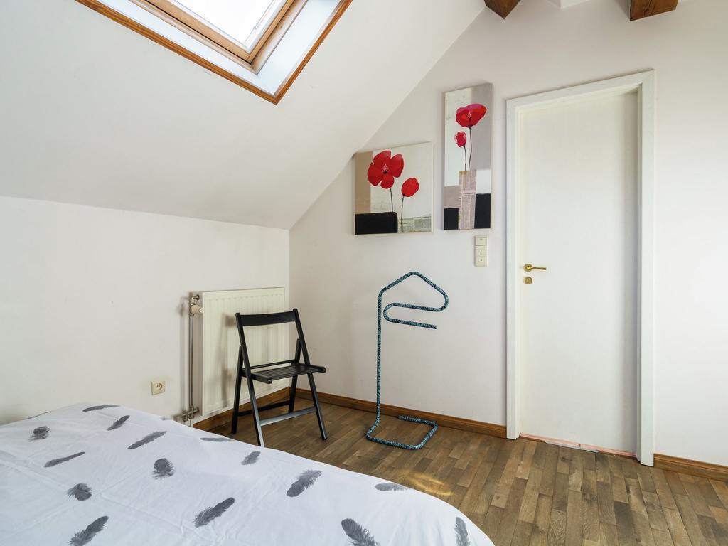 Spacious Farmhouse In Fontenelle With Garden Walcourt Екстериор снимка
