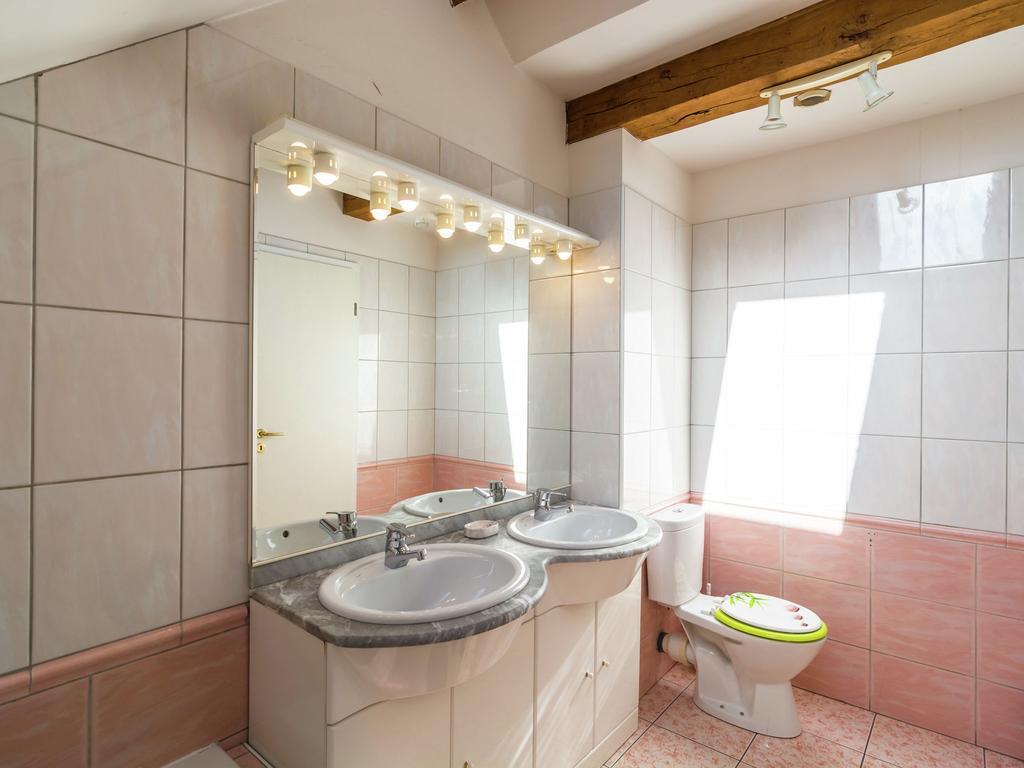 Spacious Farmhouse In Fontenelle With Garden Walcourt Екстериор снимка
